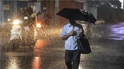 Rain Alert: दिल्ली-NCR में रातभर बारिश के बाद येलो अलर्ट, अब इन 10 जिलों में गिरेंगे ओले, IMD की ताजा अपडेट