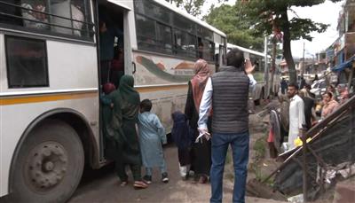 भारत-पाकिस्तान तनाव के बीच उरी के सीमावर्ती गांवों को कराया गया खाली, लोगों को भेजा जा रहा श्रीनगर