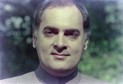 पूर्व प्रधानमंत्री राजीव गांधी की पुण्यतिथि पर पीएम मोदी, मल्लिकार्जुन खड़गे समेत कई नेताओं ने दी श्रद्धांजलि