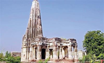 पाकिस्तान में 100 साल पुराने शिव मंदिर पर कब्जा, जमीन पर शुरू करवाया अवैध निर्माण, रास्ता तक रोका