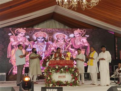 विश्व परमार्थ फाउण्डेशन द्वारा शिव अमृत मंदिर मे देव प्राण प्रतिष्ठा महोत्सव एवं श्रीराम रसामृत वर्षा का 