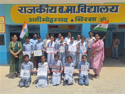 विद्यार्थियों ने पेंटिंग्स से दर्शाया सेना का शौर्य
