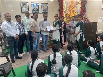 लायंस क्लब उमंग ने विजेता बच्चों को किया सम्मानित