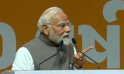 पीएम मोदी ने गुजरात में 5,536 करोड़ के प्रोजेक्ट्स का किया लोकार्पण व शिलान्यास
