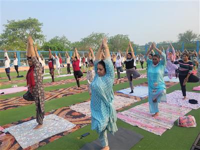 योग प्रोटोकॉल प्रशिक्षण कार्यक्रम का आगाज  किया