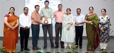 द सिरसा स्कूल में मेधावी छात्रों के सम्मान में समारोह आयोजित