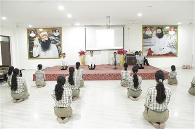 शाह सतनाम जी गर्ल्स स्कूल में तीन दिवसीय योग जागरण शिविर लगाया गया