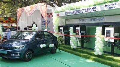 भारतीय ईवी इंडस्ट्री में 2030 तक वर्कफोर्स में 2 लाख प्रोफेशनल हो सकते हैं शामिल : उद्योग विशेषज्ञ