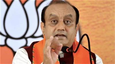 बीजेपी प्रवक्ता सुधांशु त्रिवेदी ने कांग्रेस के 'सरेंडर' वाले बयान पर किया पलटवार, कहा- नया मुल्ला प्याज ज्यादा खाता है
