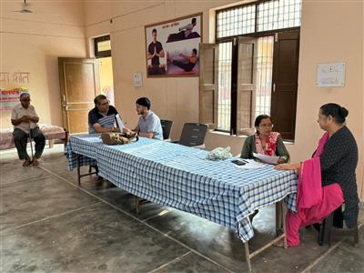 दिव्य योग मंदिर में चिकित्सा शिविर का आयोजन, 45 से अधिक की स्वास्थ्य जांच