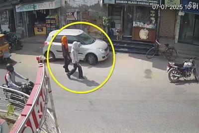 ਅਬੋਹਰ ਕਤਲਕਾਂਡ ਦੀ CCTV ਫੁਟੇਜ ਆਈ ਸਾਹਮਣੇ, ਦੇਖੋ ਕਿੰਝ ਘਾਤ ਲਾ ਕੇ ਬੈਠੇ ਸੀ ਹਮਲਾਵਰ