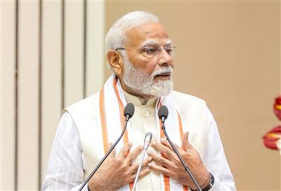 प्रधानमंत्री मोदी ने देशवासियों को गुरु पूर्णिमा की दीं शुभकामनाएं 