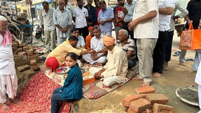 सरसाईनाथ डेरा के महंत सुंदराईनाथ ने किया प्राचीन श्री शनिधाम के प्रवेशद्वार का भूमि पूजन व रखी नींव