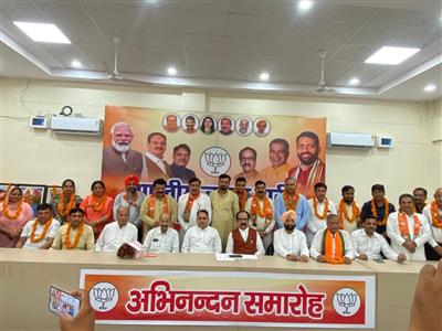 नवनियुक्त भाजपा पदाधिकारियों का अभिनंदन समारोह आयोजित