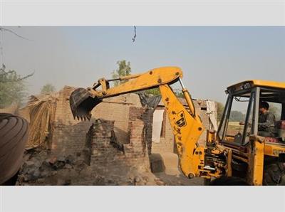 Punjab में नशे के खिलाफ बड़ी कार्रवाई, तस्कर के घर पर चला बुलडोजर!