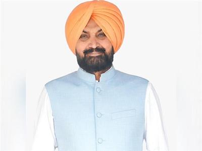 ਅਨਮੋਲ ਗਗਨ ਦੇ ਅਸਤੀਫੇ ਤੋਂ ਬਾਅਦ ਰਣਜੀਤ ਗਿੱਲ ਨੇ ਫੇਸਬੁੱਕ 'ਤੇ ਪਾਈ ਪੋਸਟ, ਪੜ੍ਹੋ ਕੀ ਕਿਹਾ