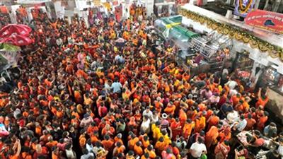 सावन का दूसरा सोमवार: ‘बाबा धाम’ में उमड़ा आस्था का सैलाब, 10 किमी लंबी कतार में लाखों श्रद्धालु