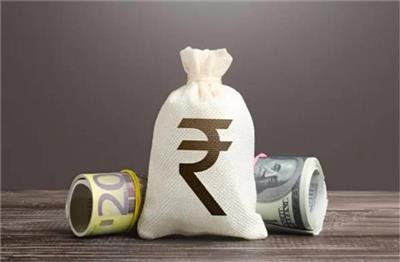 Rupee Strong: भारतीय करेंसी हुई मजबूत, जानें डॉलर के मुकाबले रुपया कितना चढ़ा