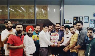 संगठन के हित में निरंतर किए जा रहे कार्यों के लिए कॉमरेड विक्की अब्दाल (कम्बोज) को बधाई पत्र