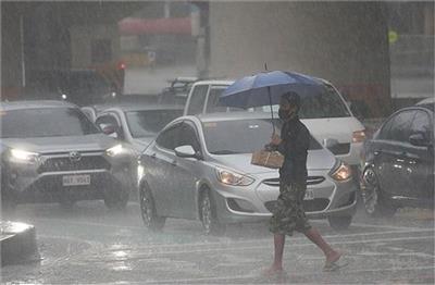 दिल्ली-NCR में भारी बारिश से जलजमाव, सड़कें हुईं तालाब, ट्रैफिक जाम से लोग परेशान