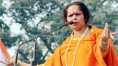साध्वी प्राची का लड़कियों पर तीखा वार, बोलीं- 