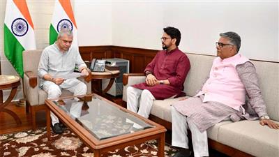 केंद्रीय रेल मंत्री से मिले अनुराग और भारद्वाज, ऊना-कांगड़ा के बीच नई रेलवे लाइन की रखी मांग