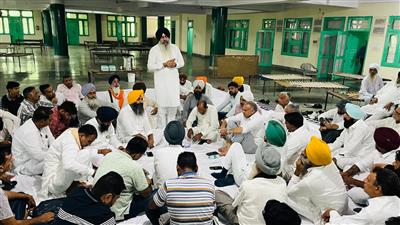 हरियाणा किसान मजदूर संघर्ष मोर्चा से जुड़े किसान संगठनों की मीटिंग में ऐलान