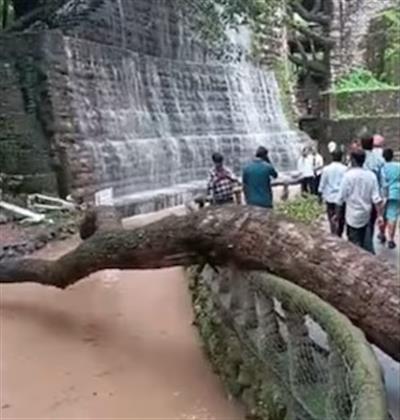 Chandigarh के रॉक गार्डन में मची अफरा-तफरी, इधर-उधर भागे लोग
