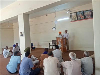 ਮਾਸ ਮੀਡੀਆ ਵਿੰਗ ਵਲੋਂ ਦੋਆਬਾ ਟਰੱਕ ਉਨਰਜ ਵੈਲਫੇਅਰ ਸੁਸਾਇਟੀ ਨਵਾਂਸ਼ਹਿਰ ਵਿਖੇ ਸਿਹਤ ਪ੍ਰੋਗਰਾਮਾਂ ਸਬੰਧੀ ਜਾਗਰੂਕ ਕੀਤਾ ਗਿਆ