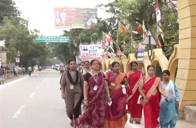 पीएम मोदी के गया जी दौरे पर बोले लोग- ‘उनके नेतृत्व में भारत बेहतर हो रहा है’