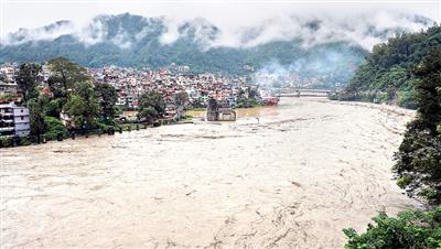 HP WEATHER : रेड अलर्ट के बीच हिमाचल में मानसून का कहर जारी, सात और मौतें