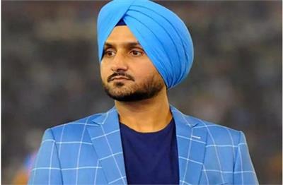 ਪੰਜਾਬ 'ਚ ਹੜ੍ਹ ਦੇ ਸਮੇਂ ਟ੍ਰੋਲ ਹੋਏ ਸੰਸਦ ਮੈਂਬਰ ਭੱਜੀ, ਸੋਸ਼ਲ ਮੀਡੀਆ 'ਤੇ ਦਿੱਤਾ ਜਵਾਬ