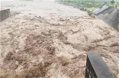 Haryana Flood Alert: हथिनीकुंड बैराज से फ्लड की घोषणा, सायरन बजाकर किया अलर्ट, दिल्ली के लिए खतरे का संकेत
