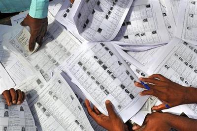 Supreme Court का बड़ा फैसला: वोटर लिस्ट से 2 लाख नाम कटेंगे! कहीं आपका नाम भी तो नहीं?