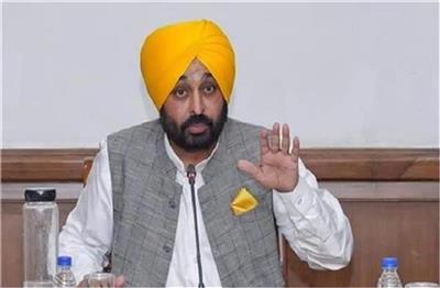 CM मान की तबीयत बिगड़ी, हालचाल लेने पहुंचे अरविंद केजरीवाल