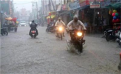 दिल्ली-NCR में फिर बरसेगा कहर! भारी बारिश का अलर्ट, यमुना खतरे के पार और सड़कों पर जलसैलाब का मंजर