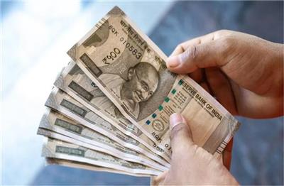 Rupee Shines: रुपए में दिखा जबरदस्त उछाल, लगातार दूसरे दिन आई तेजी, RBI की इस तरकीब ने किया कमाल