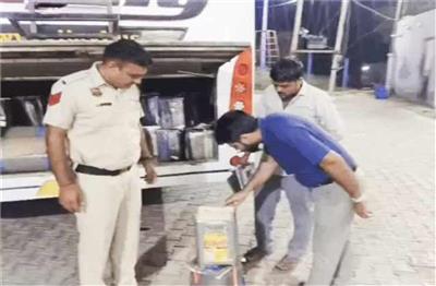 कैथल में फूड सेफ्टी विभाग की बड़ी कार्रवाई: बीकानेर से चंडीगढ़ जा रही बस से 2000 KG नकली मावा जब्त