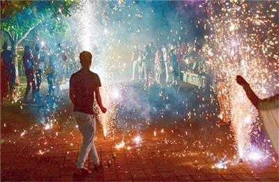 Diwali Guidelines: हरियाणा में दिवाली को लेकर गाइडलाइन जारी, बस इतने बजे तक चला सकेंगे पटाखे...