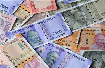 डॉलर के मुकाबले रुपया मजबूत, जानिए आज Indian Currency कितनी उछली