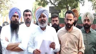 AAP के प्रतिनिधिमंडल ने राज्यपाल से की मुलाकात, केंद्र सरकार को दी चेतावनी