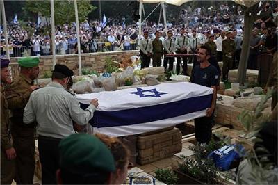 गाजा से 11 साल बाद लौटा इजराइली सैनिक का शव, हजारों लोगों ने हैदर गोल्डिन को दी अंतिम विदाई