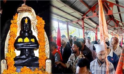 Hamirpur: बाबा बालकनाथ मंदिर में उमड़ा आस्था का सैलाब, 13 हजार भक्तों ने नवाया शीश