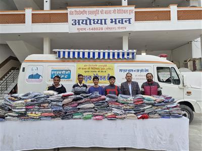 ਸੰਤ ਸ਼ਿਰੋਮਣੀ ਇੱਛਾਪੂਰਤੀ ਸ਼੍ਰੀ ਬਾਲਾ ਜੀ ਚੈਰੀਟੇਬਲ ਟਰੱਸਟ,ਵੱਲੋਂ ਸਰਦੀ ਰੁੱਤ ਨੂੰ ਧਿਆਨ ਵਿੱਚ ਰੱਖਦੇ ਹੋਏ ਜ਼ਰੂਰਤਮੰਦ ਵਿਅਕਤੀਆਂ ਨੂੰ ਗਰਮ ਕੱਪੜੇ ਵੰਡੇ