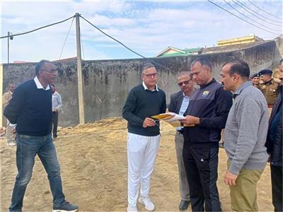 Hamirpur: डीजीपी अशोक तिवारी ने की मैगा वॉकथॉन की तैयारियों की समीक्षा की