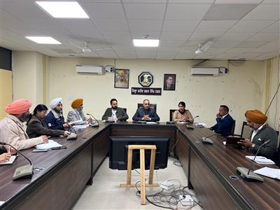 ਮੁੱਖ ਮੰਤਰੀ ਸਿਹਤ ਬੀਮਾ ਯੋਜਨਾ” ਨੂੰ ਪ੍ਰਭਾਵਸ਼ਾਲੀ ਢੰਗ ਨਾਲ ਲਾਗੂ ਕੀਤਾ ਜਾਵੇ : ਏ.ਡੀ.ਸੀ. ਬਲਵੀਰ ਰਾਜ ਸਿੰਘ