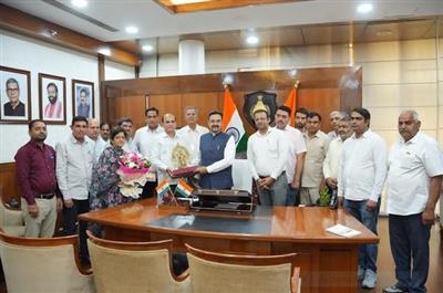 हरियाणा विधान सभा सचिवालय के पदोन्नत कर्मचारियों ने विस अध्यक्ष हरविन्द्र कल्याण को धन्यवाद दिया