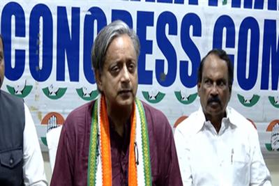 कांग्रेस नेता शशि थरूर ने केरल में यूडीएफ की सरकार बनने का किया दावा