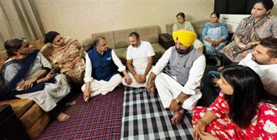 कैबिनेट मंत्री संजीव अरोड़ा ने दुखी परिवारों के साथ साझा किया शोक