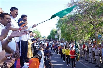 मुख्यमंत्री ने पंचकूला में बाबा साहेब डाॅ. भीमराव अंबेडकर को समर्पित समता मैराथन को दिखाई हरी झंडी